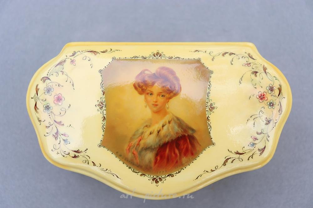 Русское серебро , Портрет Идалии Полетики (1807-1889), нарисованный в России