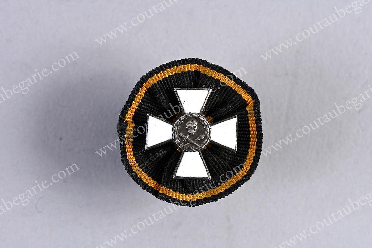 俄罗斯银 , 银质纽扣上的迷你徽章