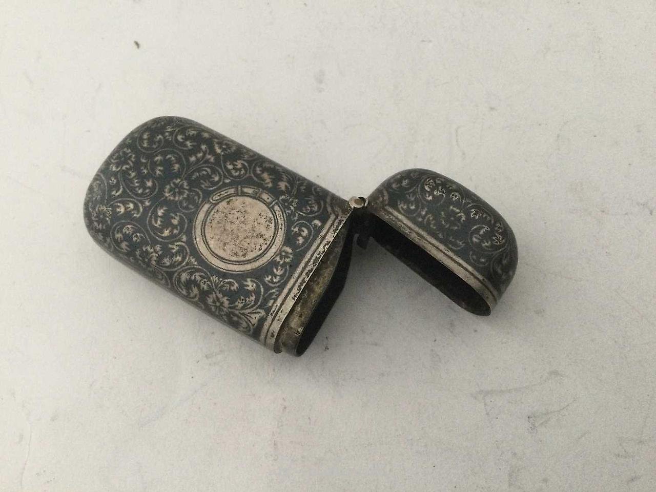 俄罗斯银 , 各种银制和镀金金属盒子的收藏品