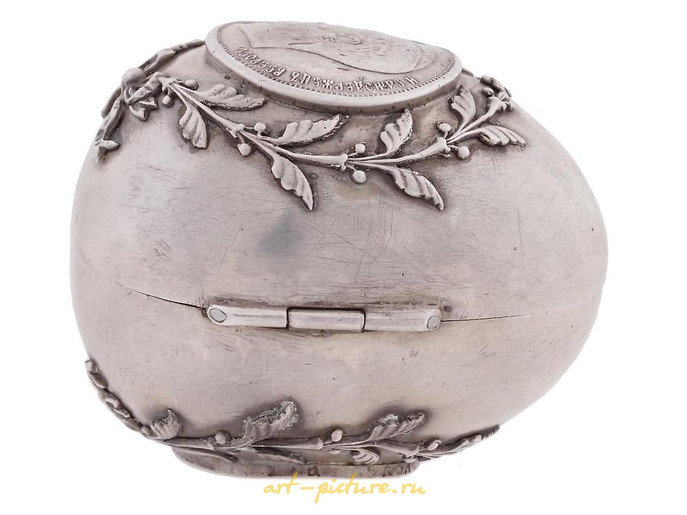 俄罗斯银 , 俄罗斯银蛋形盒子