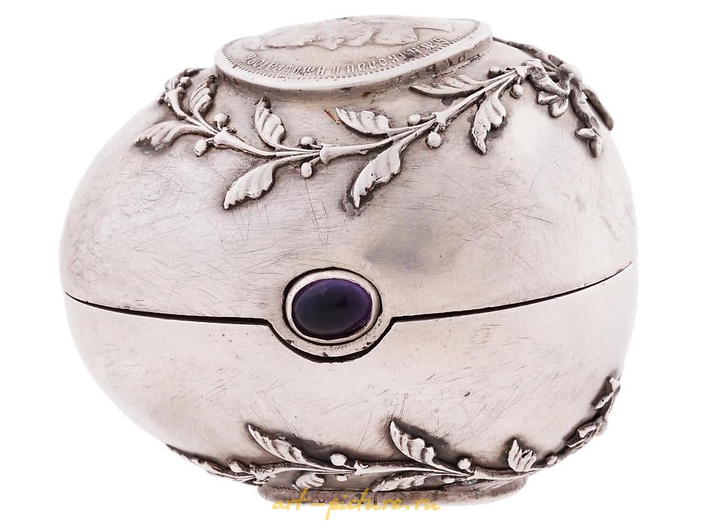 俄罗斯银 , 俄罗斯银蛋形盒子