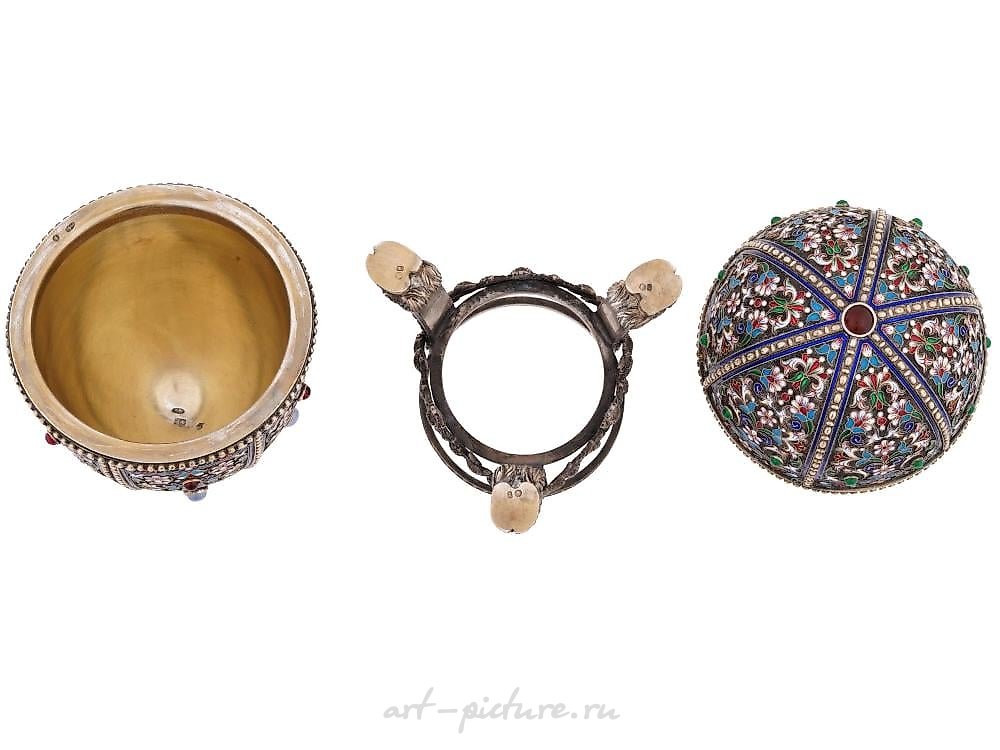 Русское серебро , Серебряный яйцевидный футляр с позолотой и эмалью, маркированный "88"