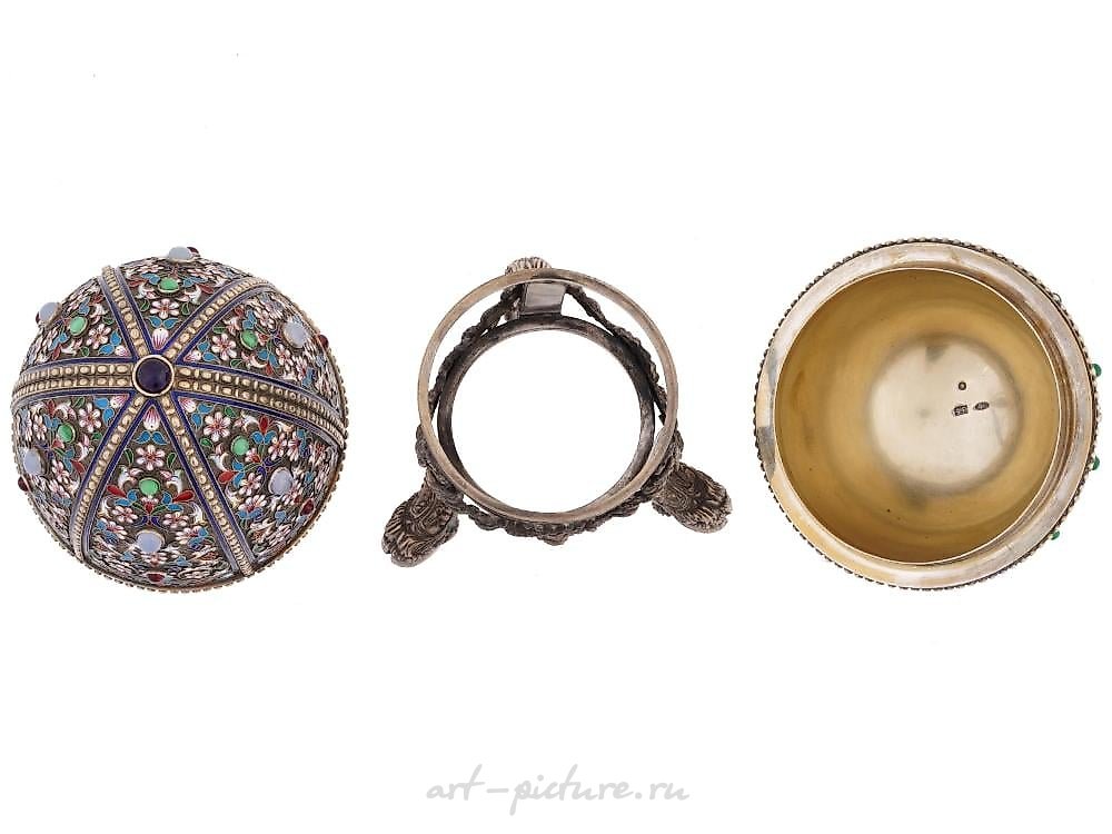 Русское серебро , Серебряный яйцевидный футляр с позолотой и эмалью, маркированный "88"