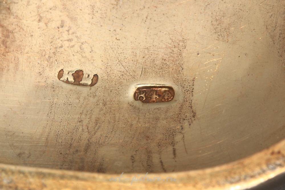 俄罗斯银 , 俄罗斯银烟盒。