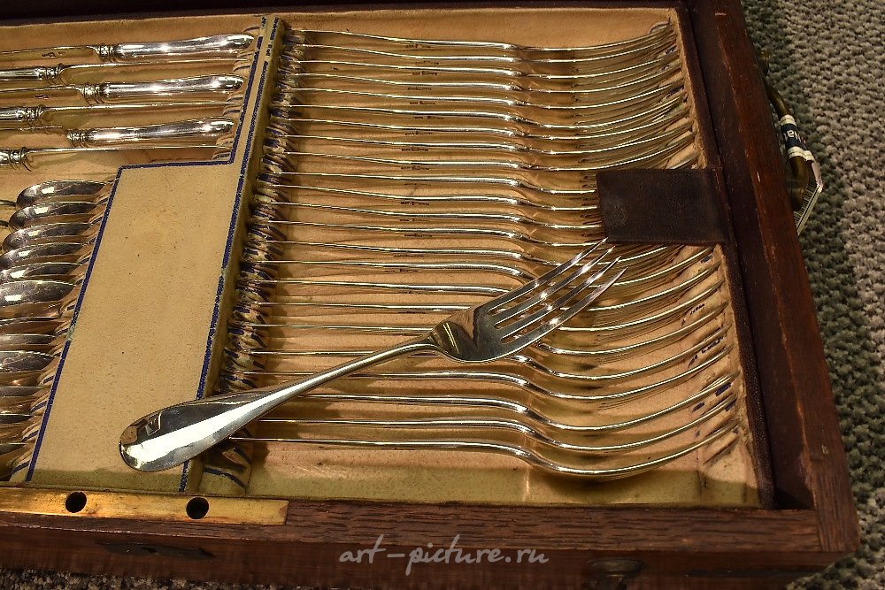 Русское серебро , Императорский русский серебряный набор столовых приборов в стиле Ганновера