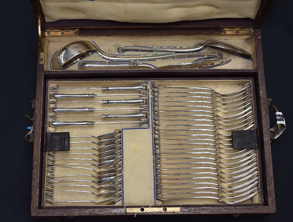 Русское серебро , Императорский русский серебряный набор столовых приборов в стиле Ганновера