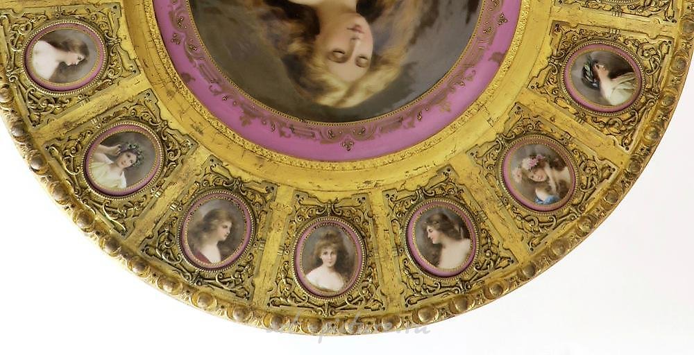Royal Vienna , Золоченый столик с фарфоровыми плакетками из Австрии, конец XIX века