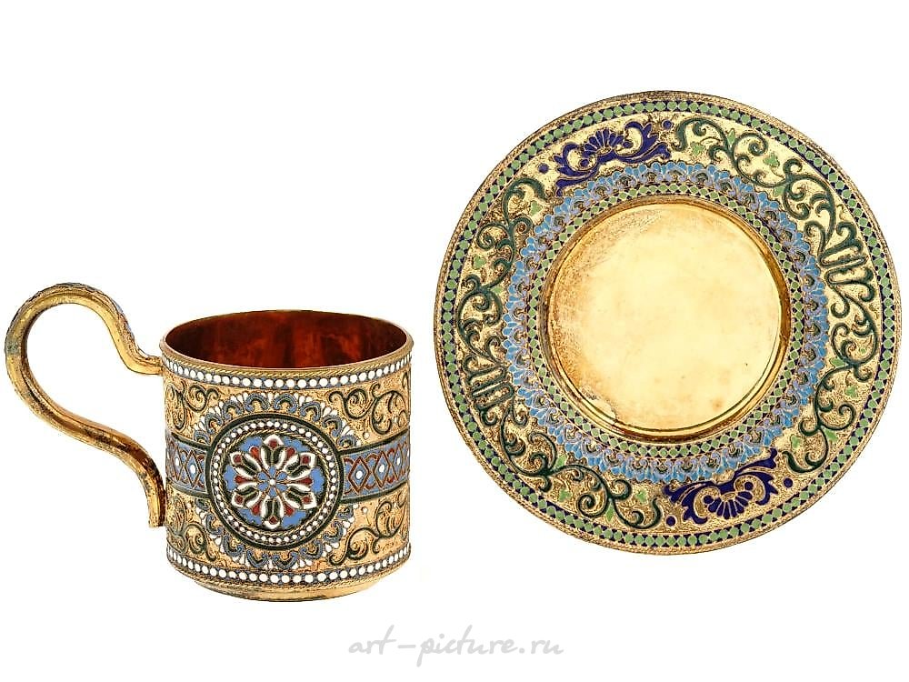 俄罗斯银 , 银杯和带有克洛伊松技术的搪瓷碟