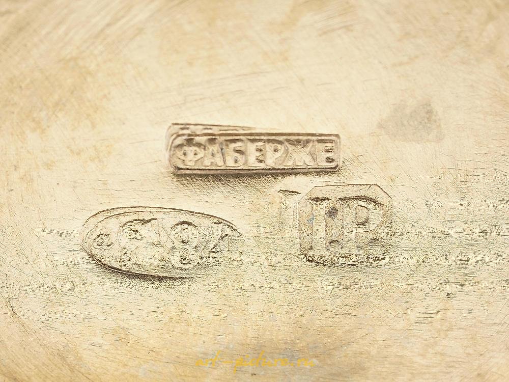 Russian silver , RUSSIAN 84 GILT SILVER ENAMEL BULL DOG SNUFF BOX