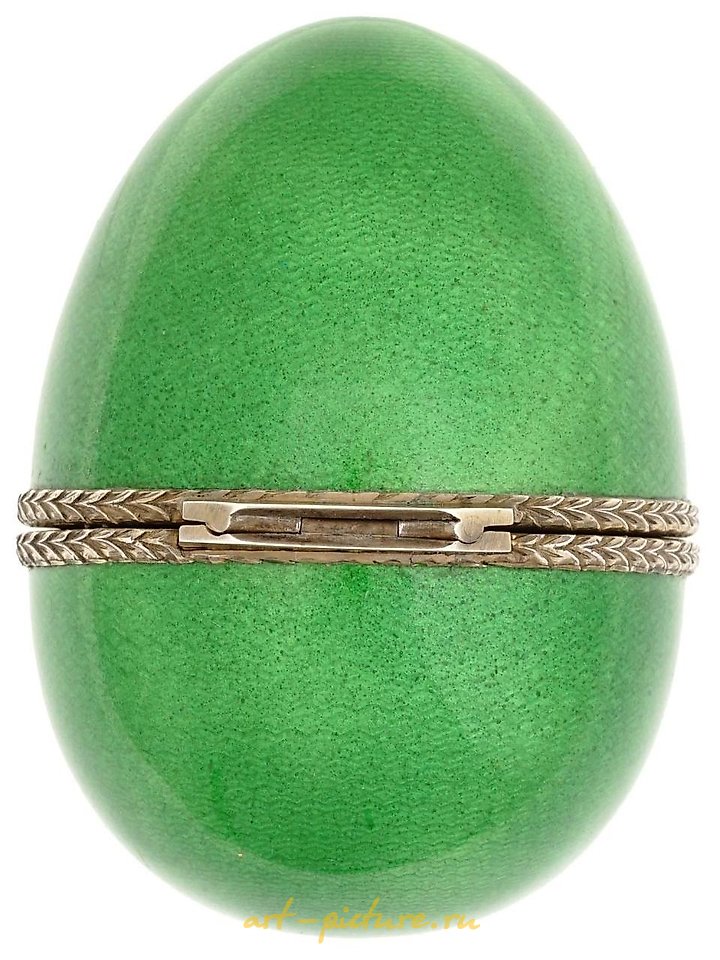 俄罗斯银 , 俄罗斯银饰品，镀金和红宝石装饰