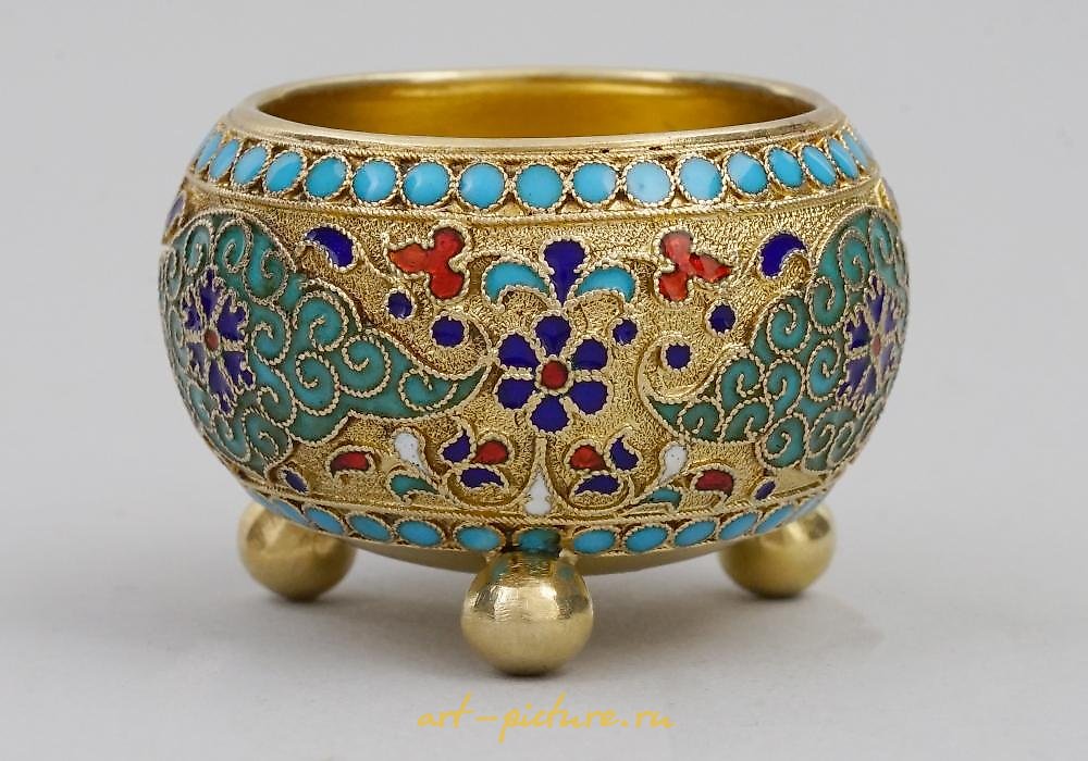 Русское серебро , Набор солонок из русского серебра и клоизоне эмали в футляре