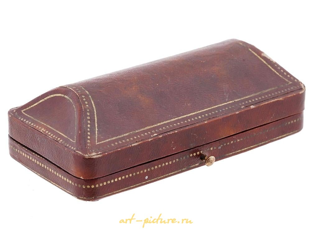 俄罗斯银 , 俄罗斯男士银质镀金、珐琅和钻石袖扣，原装包装。