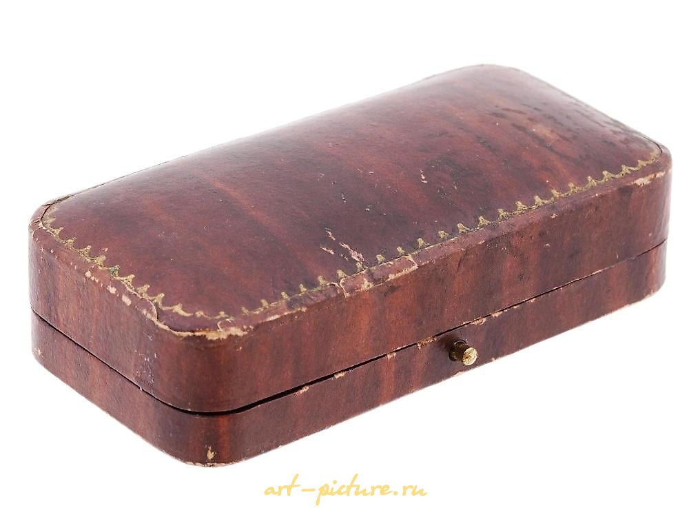 俄罗斯银 , 俄罗斯男士银质镶金、珐琅和钻石袖扣，附带盒子。