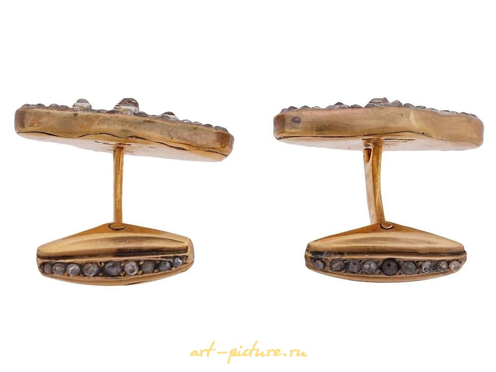 俄罗斯银 , 俄罗斯男士银质镶金、珐琅和钻石袖扣，附带盒子。