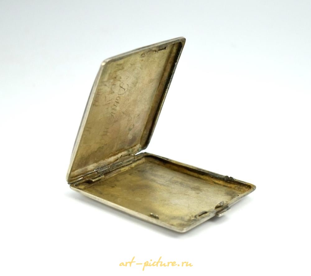 俄罗斯银 , 古董俄罗斯帝国银烟盒