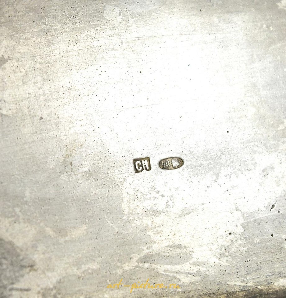 俄罗斯银 , 古董俄罗斯帝国银烟盒