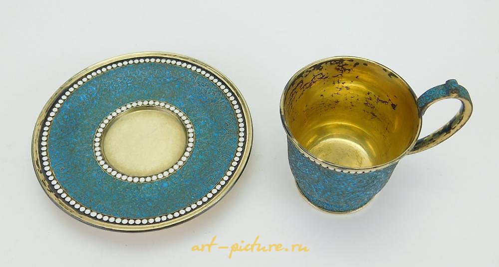 俄罗斯银 , 银杯和带有克洛伊松技术的搪瓷碟