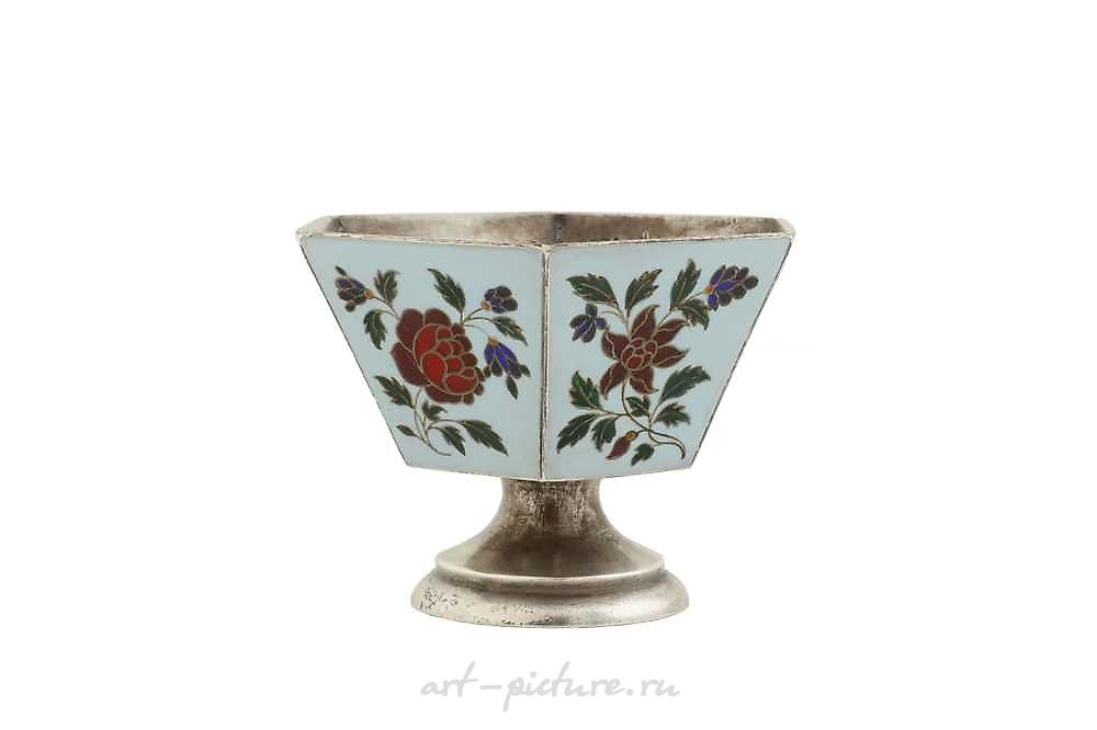 Русское серебро , Русская серебряная кружка Александра III, 84 золотника (стандарт 875 пробы)