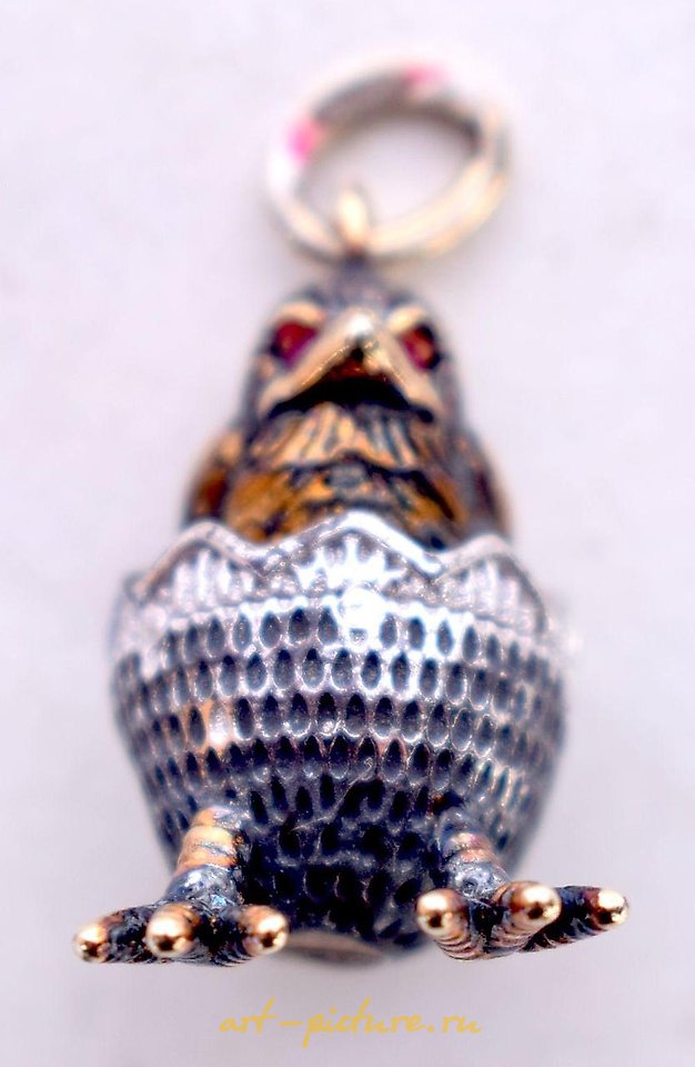 俄罗斯银 , 俄罗斯银质珐琅悬挂饰品，呈蛋形