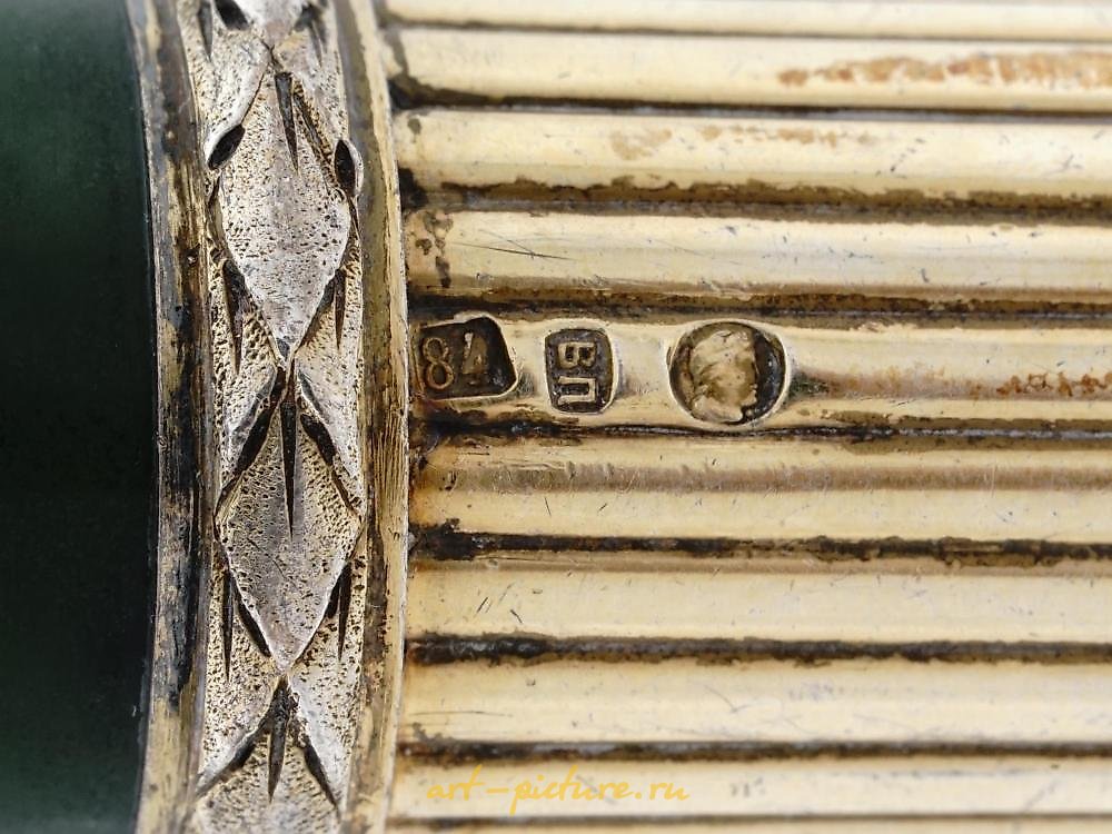 俄罗斯银 , 大型俄罗斯手杖，配有银质珐琅装饰和宝石。