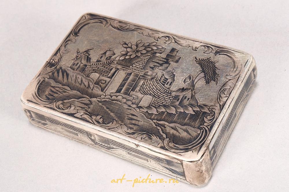 俄罗斯银 , 19世纪俄罗斯银Nielo鼻烟盒