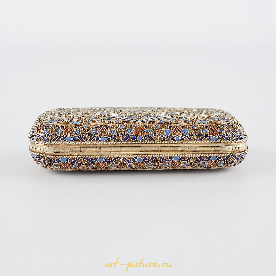 俄罗斯银 , 俄罗斯制造的银质珐琅烟盒，约1875年制造
