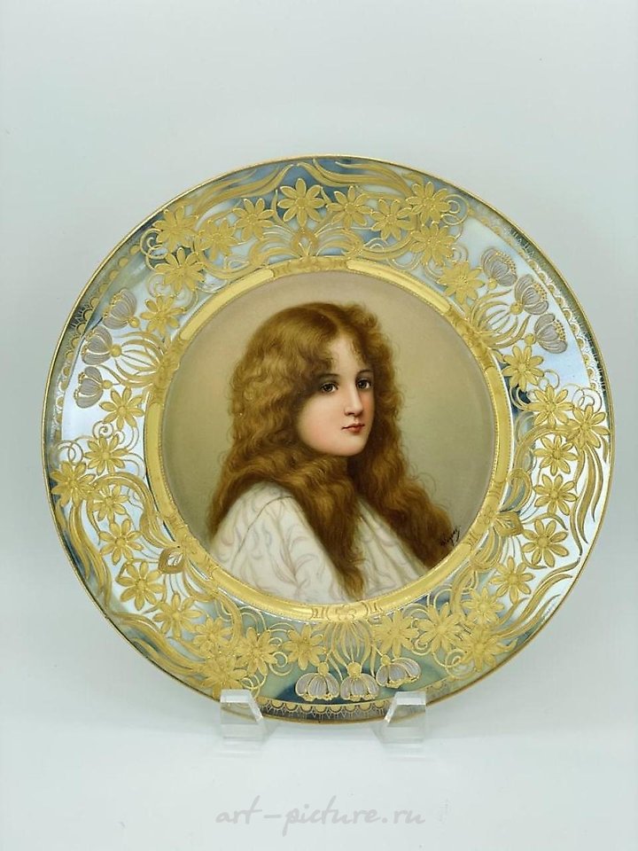 Royal Vienna Porcelain , ART NOUVEAU ROYAL VIENNA PORTRAIT PLATE SIGNED WAGNER