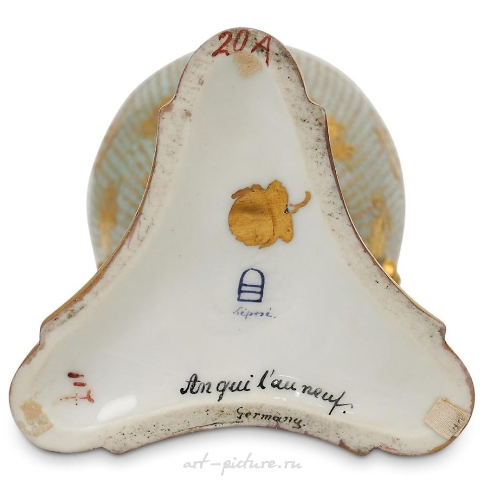 Royal Vienna Porcelain , Royal Vienna Porcelain Vase