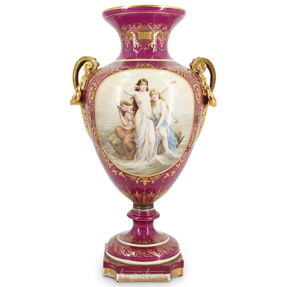 Royal Vienna , Большая фарфоровая ваза "Райская Вена" с голыми женщинами и золотыми ручками
