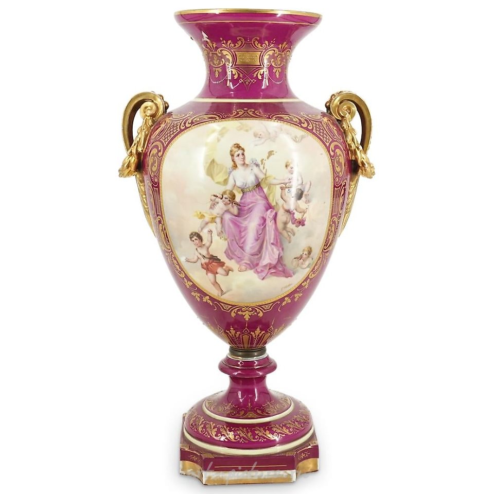 Royal Vienna , Большая фарфоровая ваза "Райская Вена" с голыми женщинами и золотыми ручками