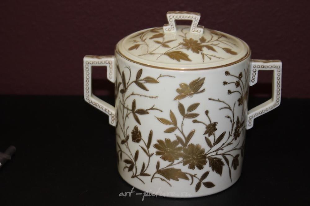 Royal Vienna Porcelain , A Royal Vienna (?) Beehive Shield Mark Jar