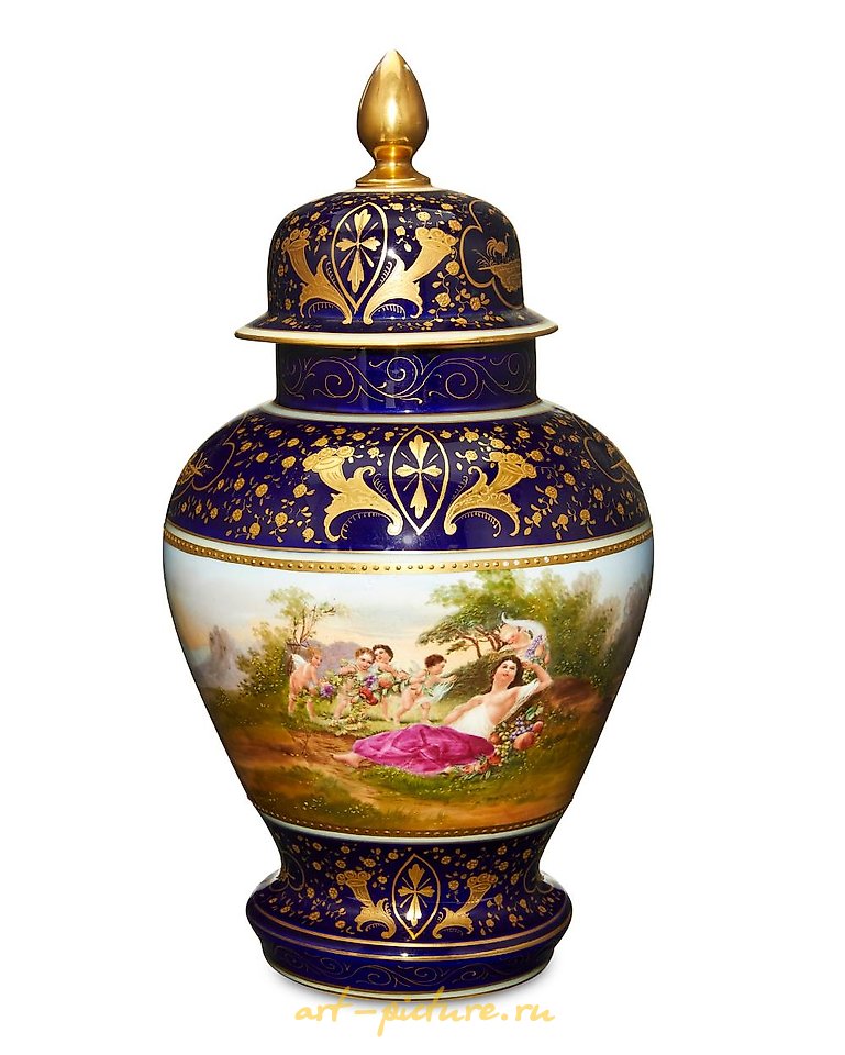 Royal Vienna Porcelain , A Royal Vienna porcelain urn