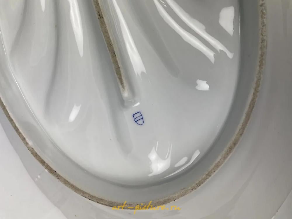 Royal Vienna Porcelain , A LARGE 19TH C. ROYAL VIENNA FISH PLATTER