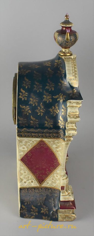 Royal Vienna Porcelain , A Royal Vienna Lidded Pedestal Vase of Urn Form with Central...