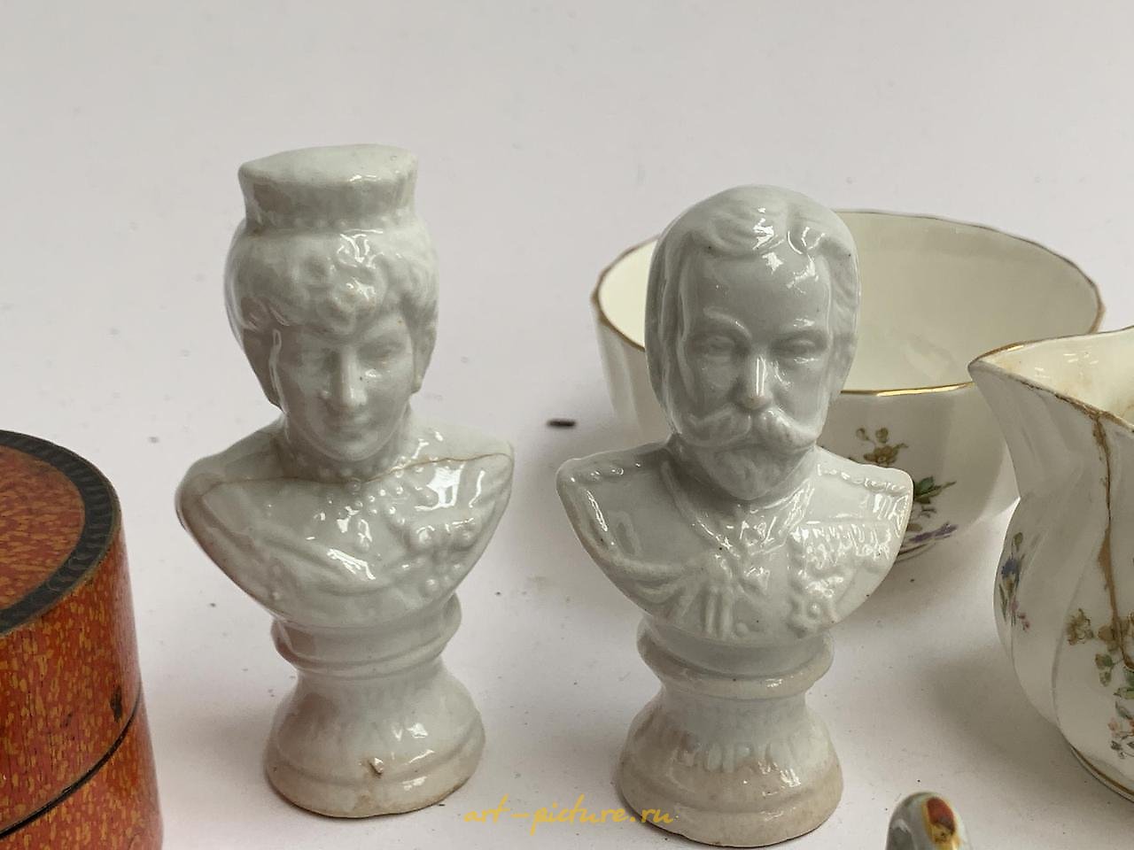 Royal Vienna Porcelain , A mixed lot of ceramics to include Royal Worcester Roanoke, ...