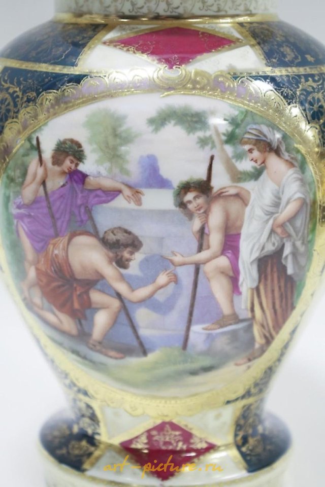 Royal Vienna Porcelain , Royal Vienna Porcelain Lidded Portrait Urn
