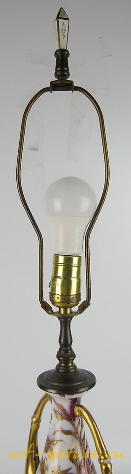 维也纳皇家瓷器 , 新艺术风格维也纳皇家瓷灯，签名。