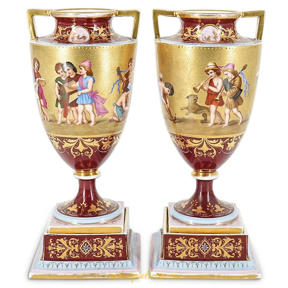 Royal Vienna Porcelain , Pair of Royal Vienna Porcelain Urns