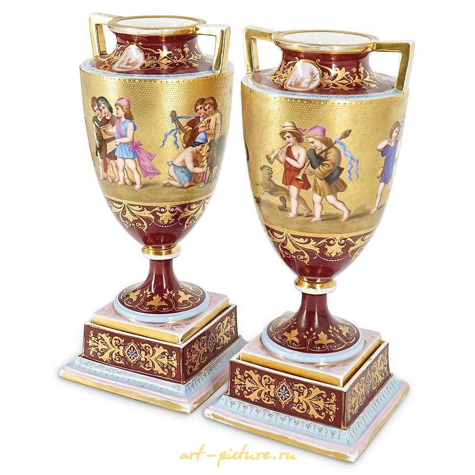 Royal Vienna Porcelain , Pair of Royal Vienna Porcelain Urns