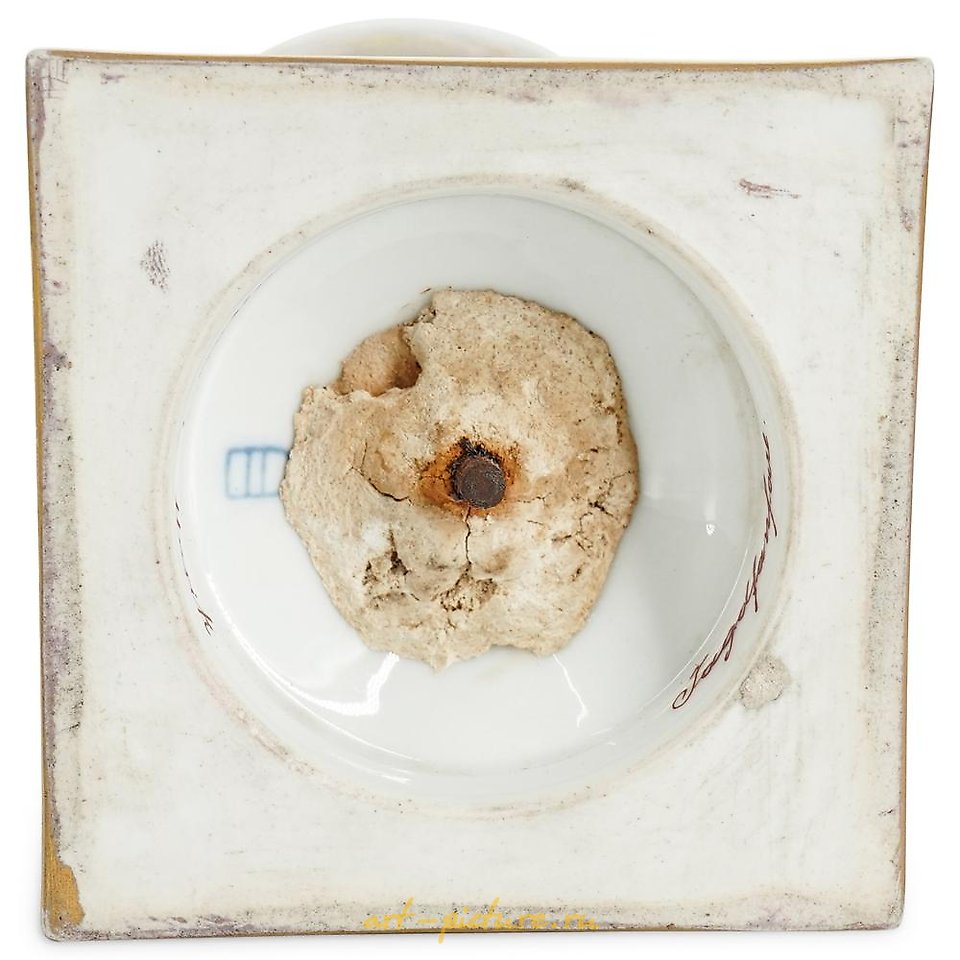 Royal Vienna Porcelain , Pair of Royal Vienna Porcelain Urns