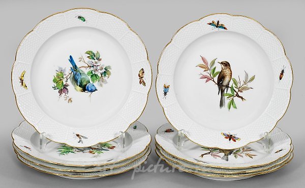 Набор из восьми тарелок с декором в виде птиц