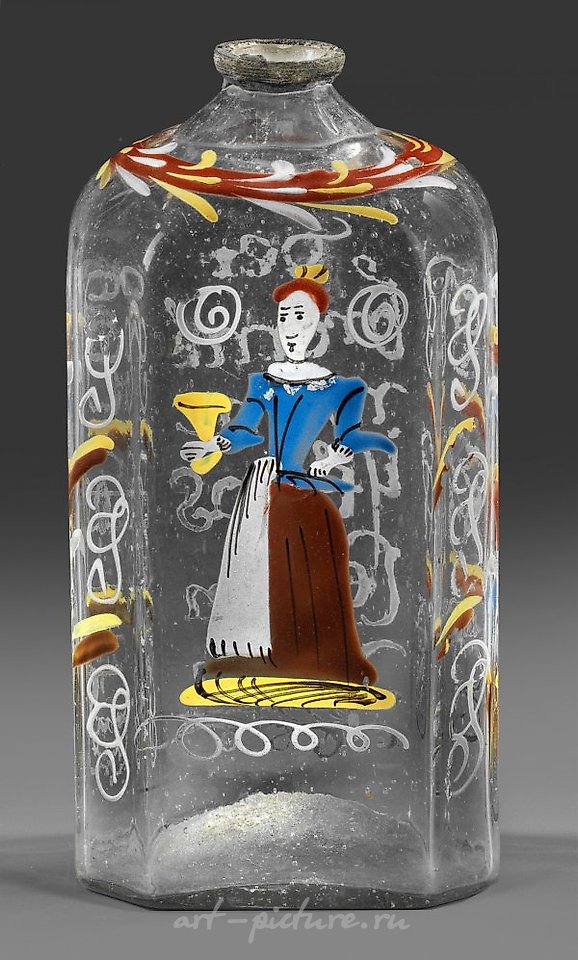 烧酒或者带有搪瓷装饰的烈酒瓶