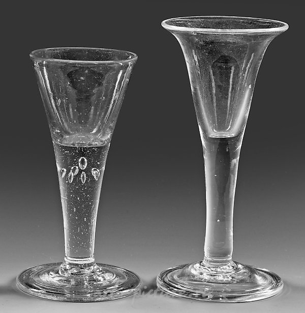 Два бокала из северо-германского или Северо-гессенского стекла