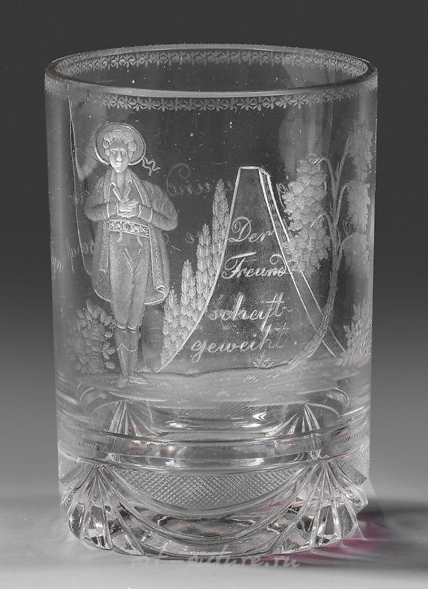 Северобогемский резной и гравированный хрустальный стакан дружбы