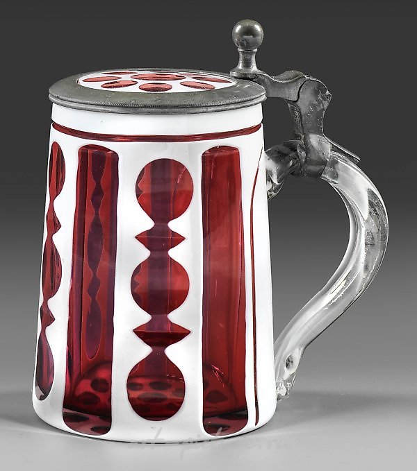 Кружка из богемского или силезского стекла с оловянной крышкой и вырезанным декором