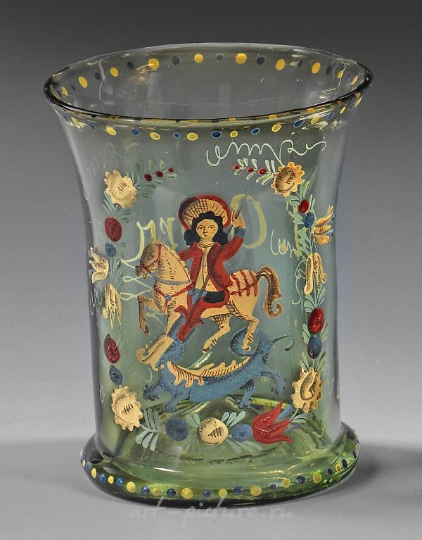 装饰杯与圣乔治