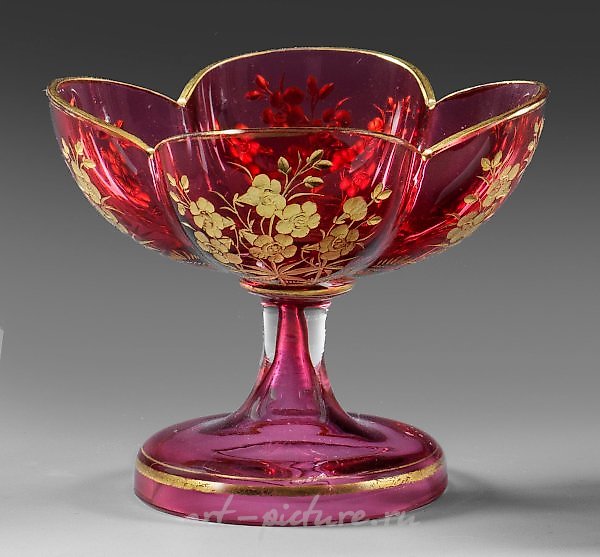 小型的Lobmeyr-Tazza