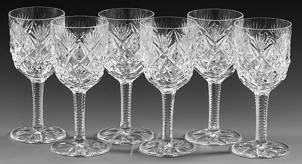 六只圣路易斯雪利酒杯的一句话：“佛罗伦萨”。