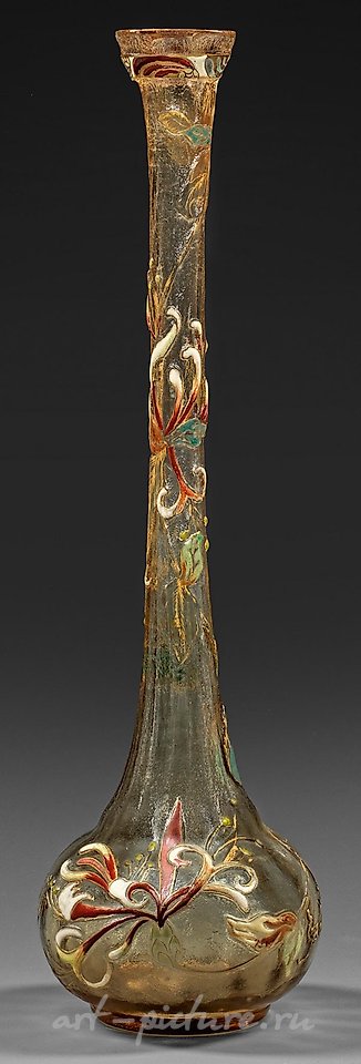 "Vase parlant" - Enghalvase "Lien d'amour" von Emile Gallé
"Vase parlant"是Emile Gallé的作品之一,它是一种名为"Enghalvase"的花瓶,也被称为"爱之链"。