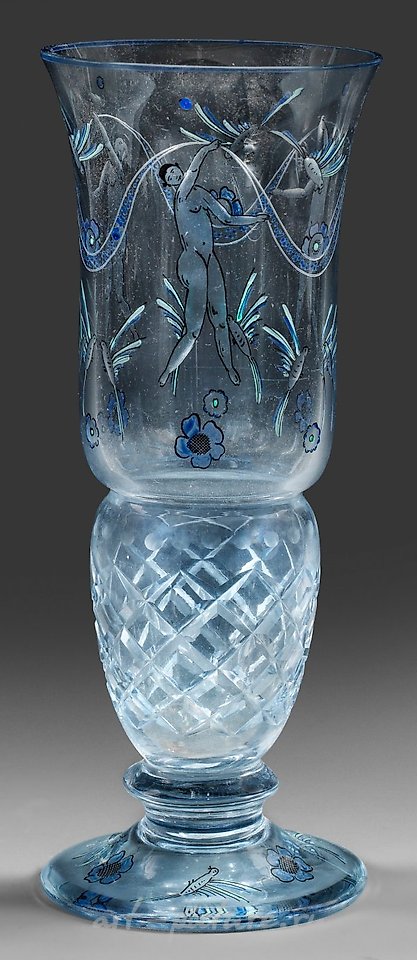 Австрийская или богемская стеклянная ваза с эмалью, литьем и гравировкой от circle of the Wiener Werkstätte